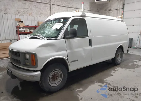 2002 Chevrolet Express z USA, uszkodzony, nr VIN 1GCGG25R521209924